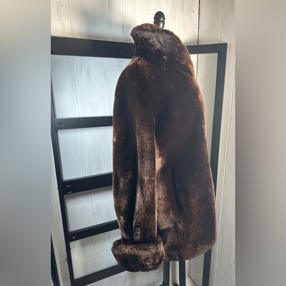 Capitol Fur Shop D.C. Paris Brown Mouton LAMB Shearling Coat, size Large, MINT - Picture 4 of 10
